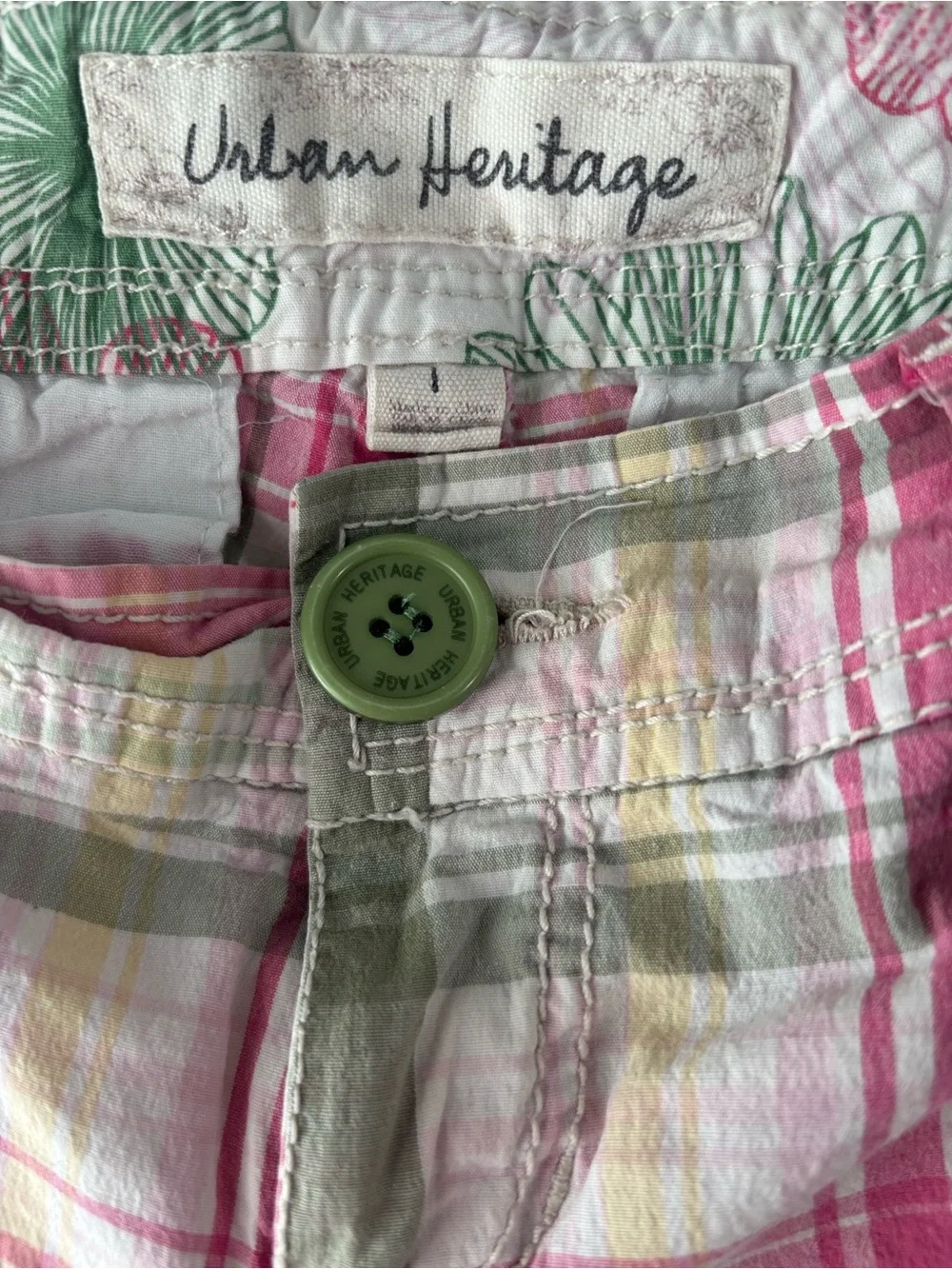 Y2K girly plaid shorts - Picture 3 of 4